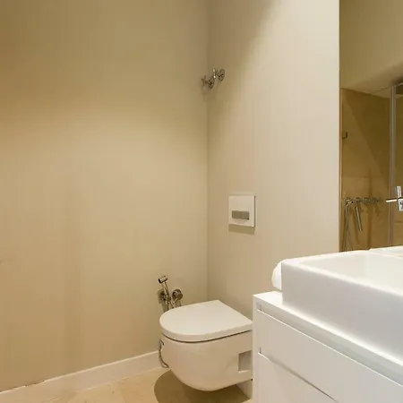 Joivy Deluxe 3br With Workspace By Figueira Sq And Rossio Subway